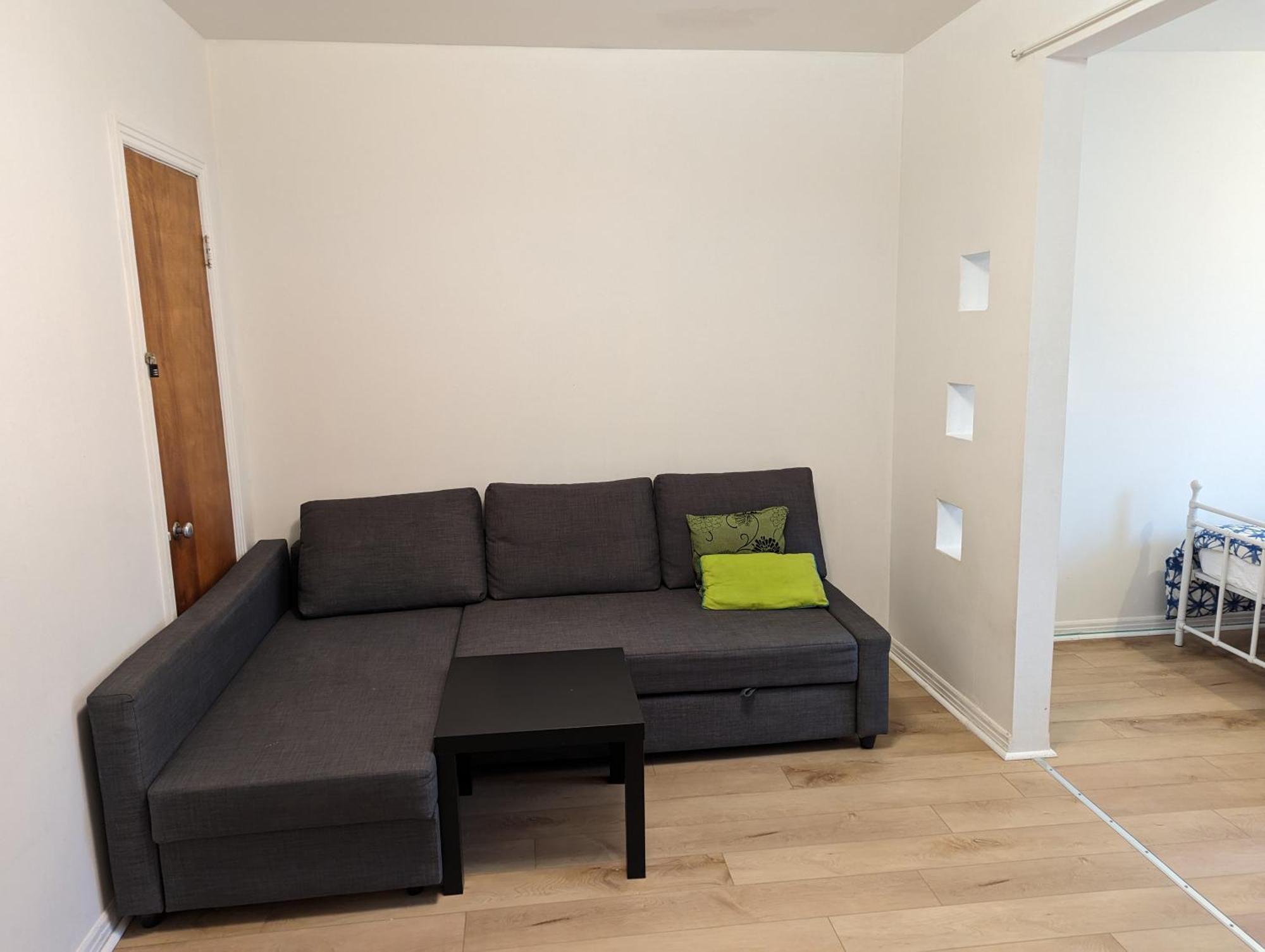 Harmony Room Near Metro Monk Station With Self Check-In, Montreal