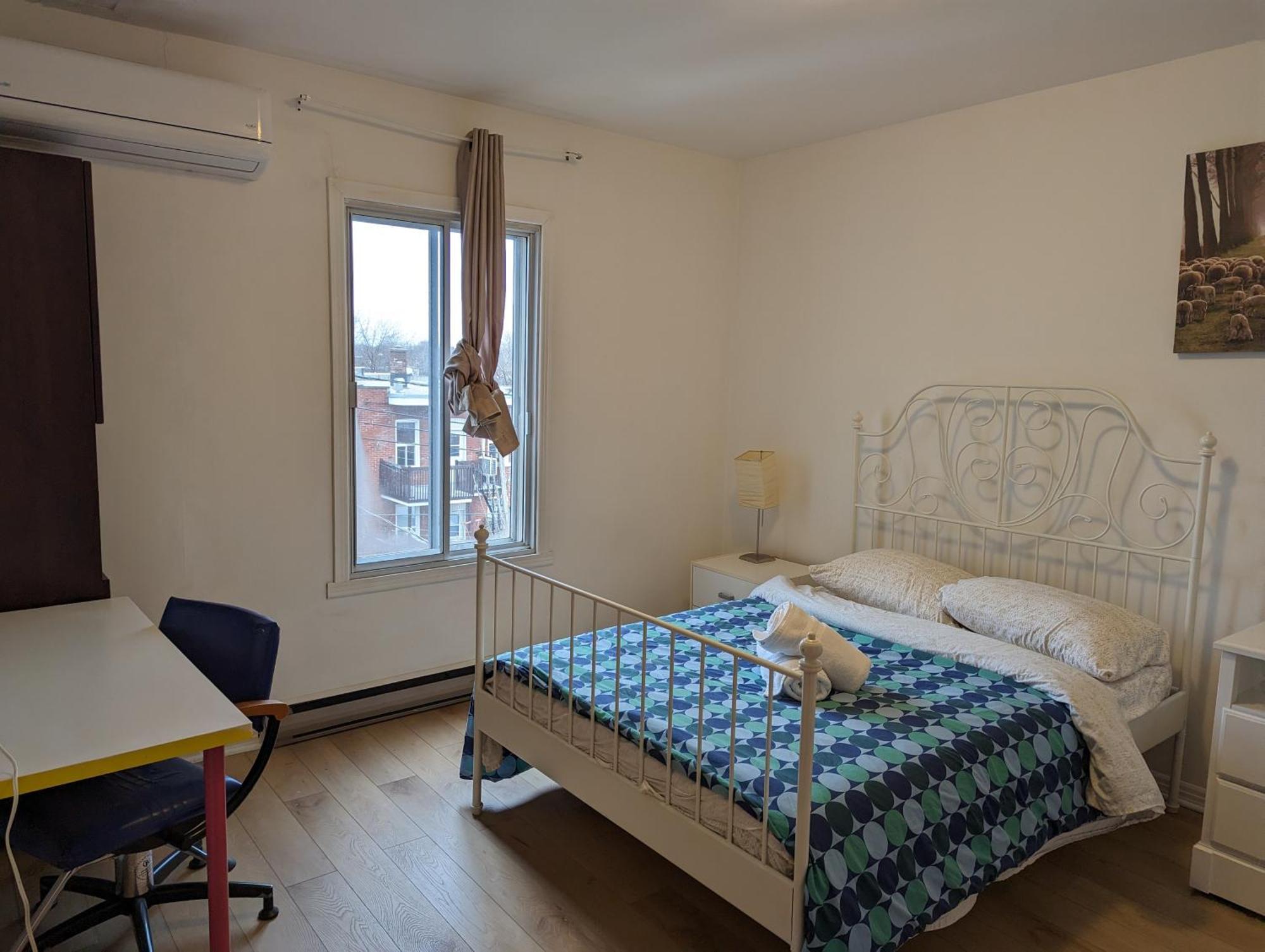 Harmony Room Near Metro Monk Station With Self Check-In — Photos 3